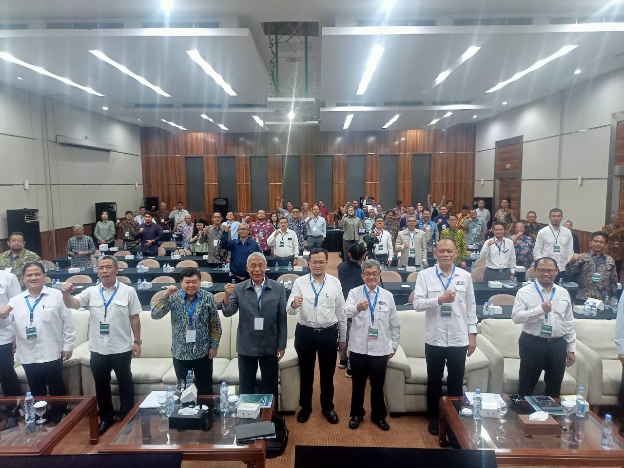 Rapat anggota AKI